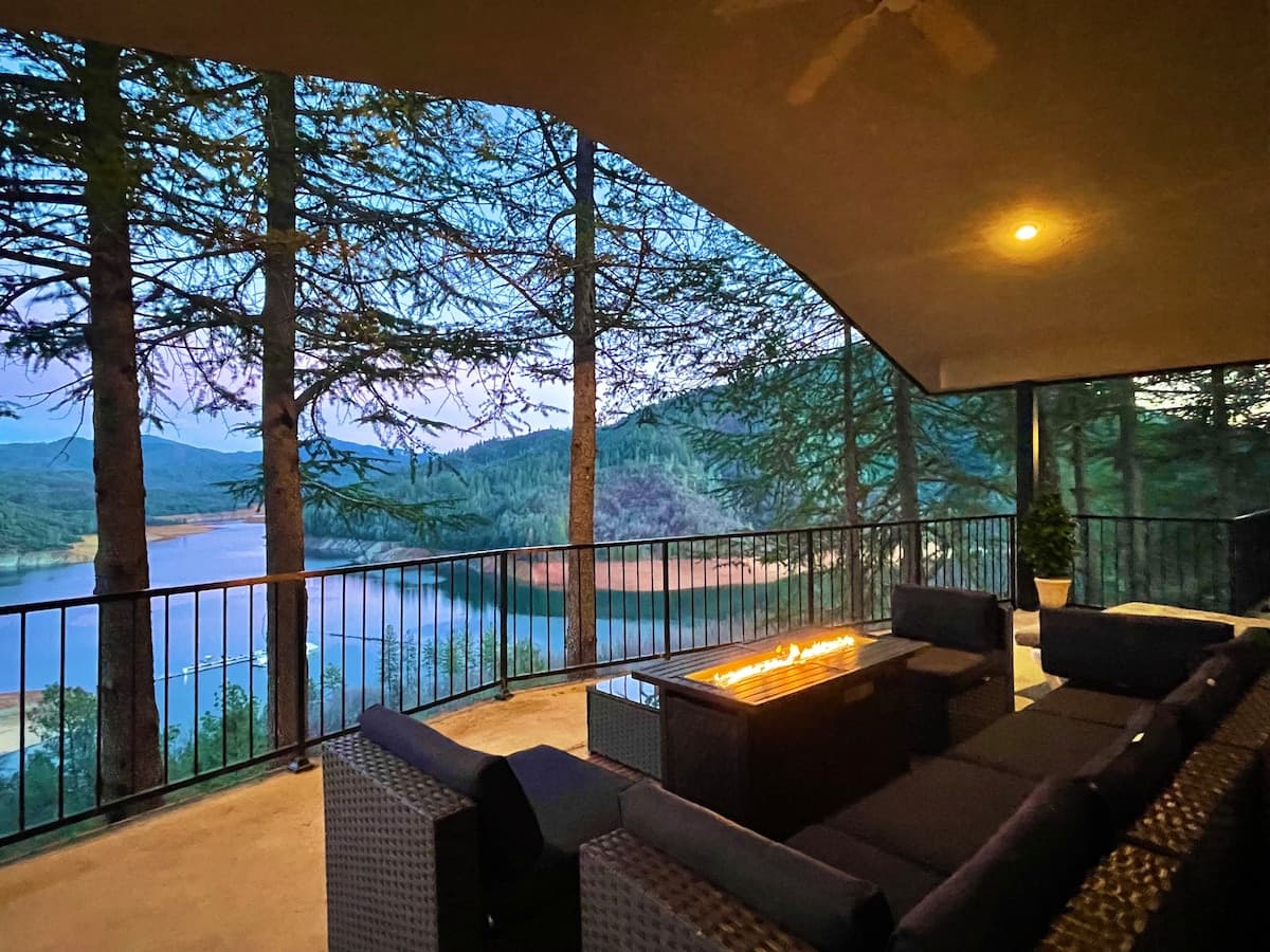 Your Holiday Zen Paradise with Stunning Lakeviews 2