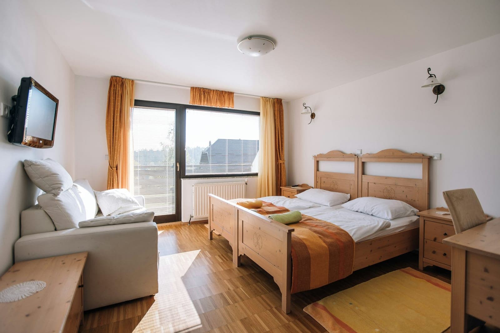 Hotel 4