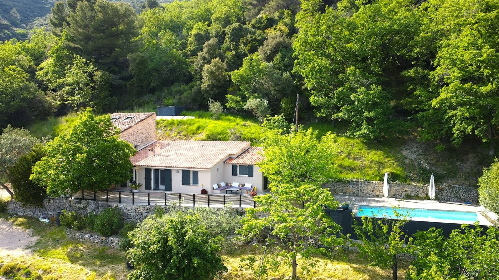 Provence Hiking Retreat: Culture, Nature, Food & Wine