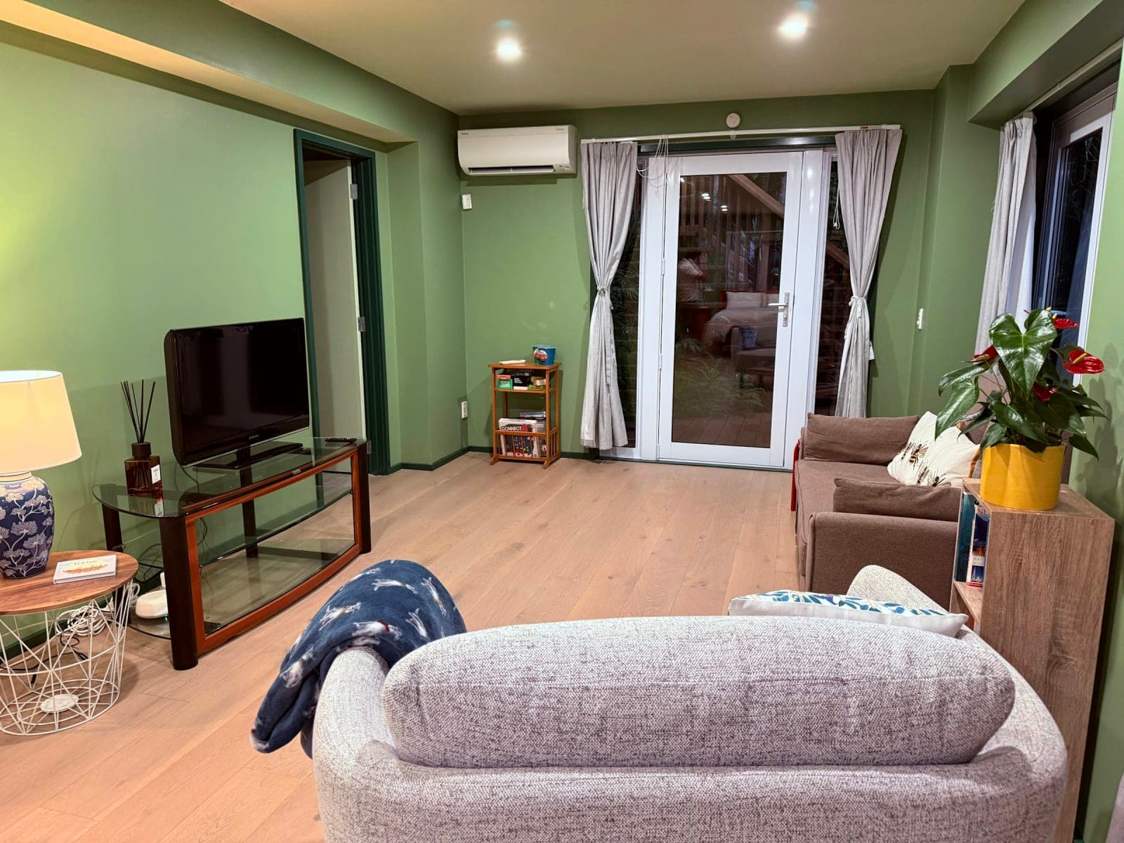 Self contained basement in the bush 3