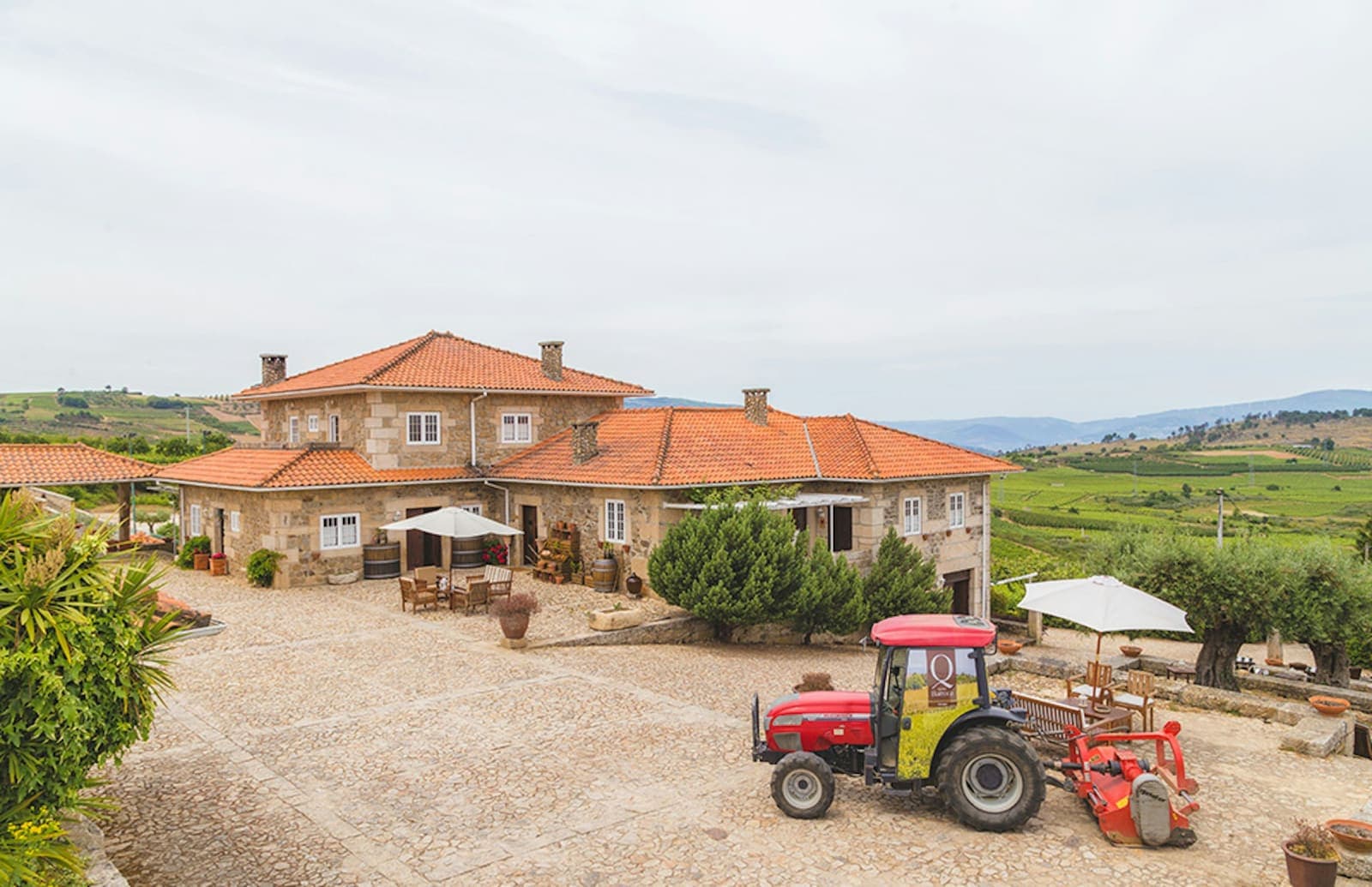 Quinta da Barroca – A Soulful Sanctuary in the Heart of the 3