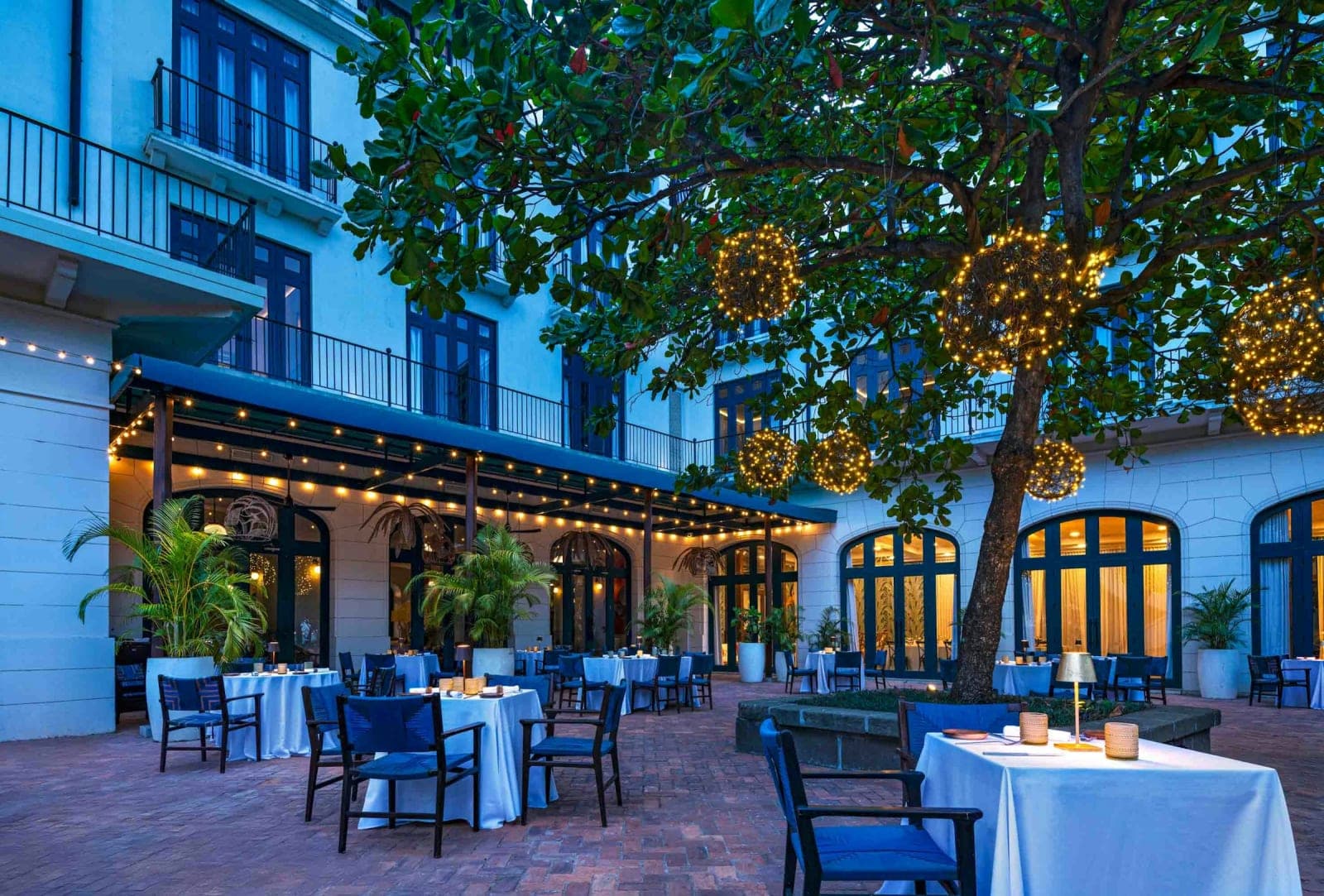 Santarena Hotel at Las Catalinas town 2