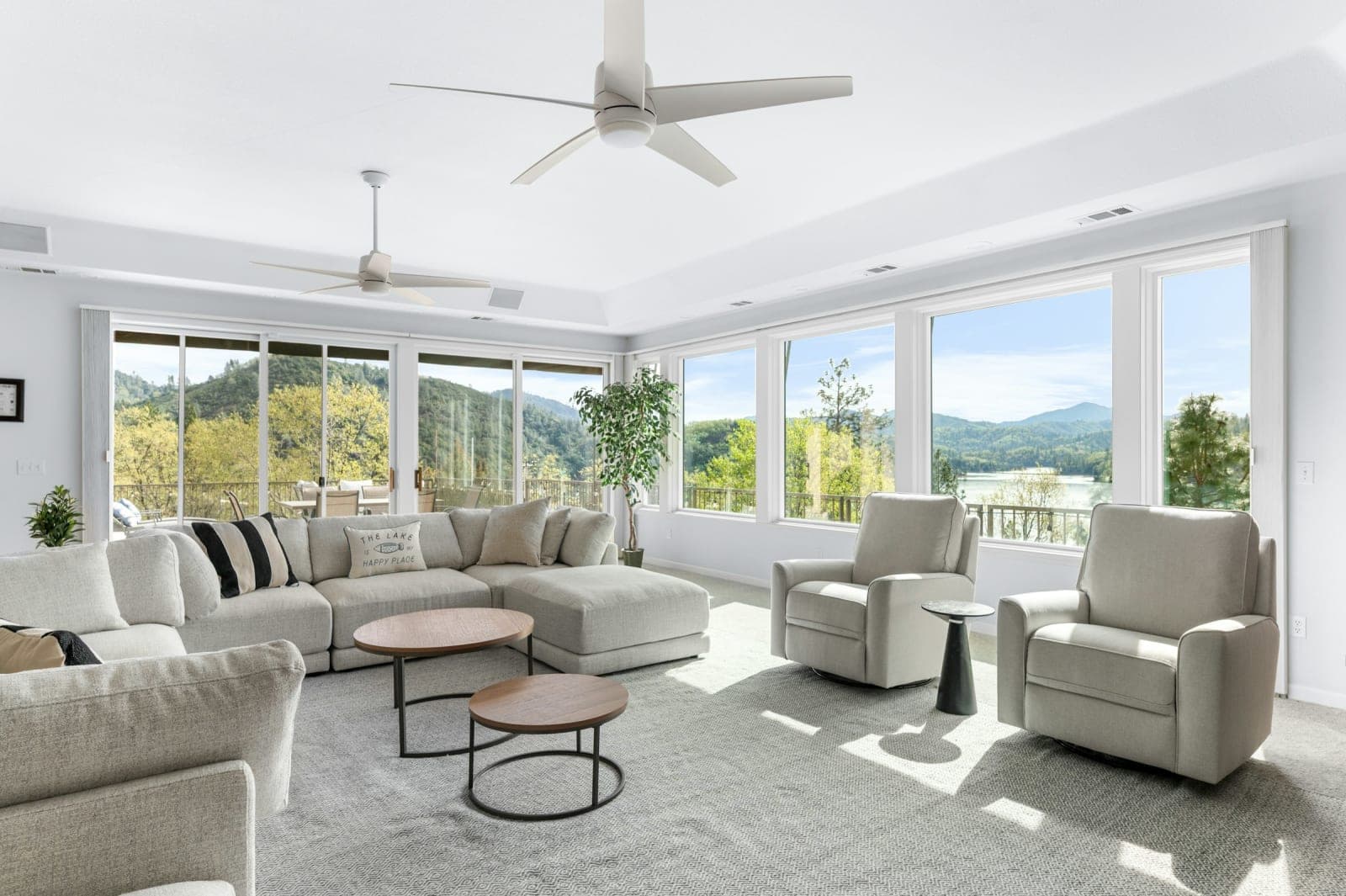 The Zen Haven: Family-Friendly Lakeside Oasis