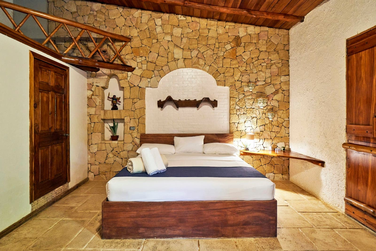 Villa Havana, Unique and Rustic, 1min to the Beach 3