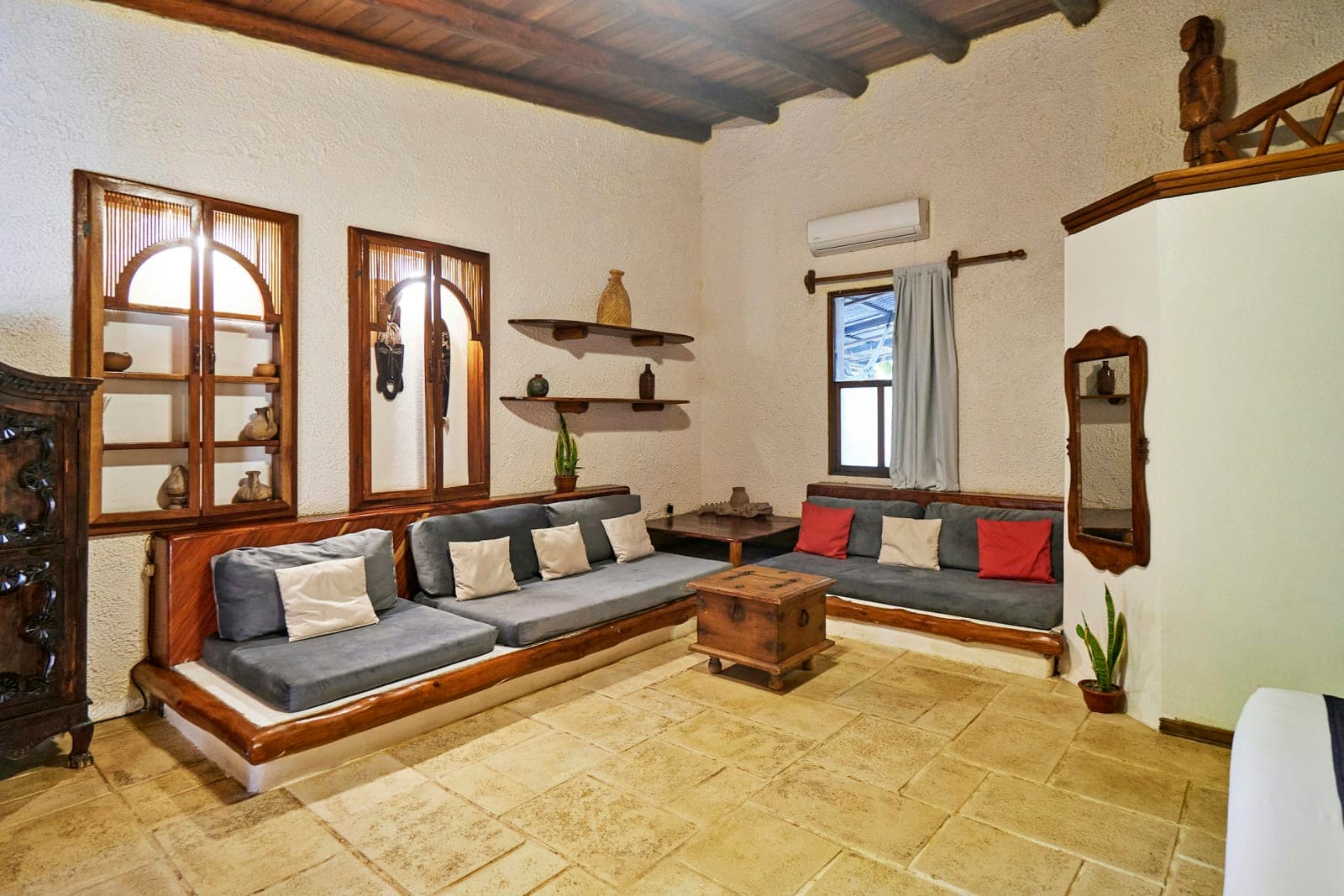 Villa Havana, Unique and Rustic, 1min to the Beach 4