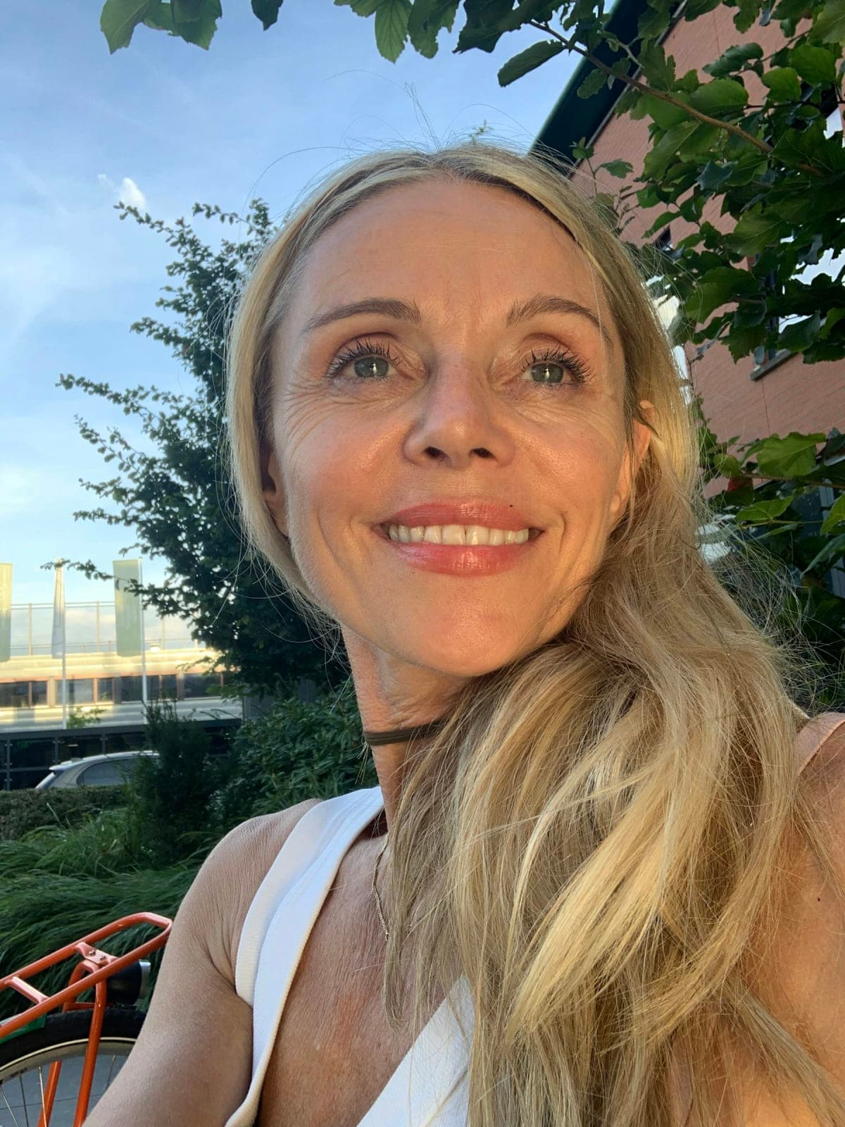 Holistic Practitioner & Retreat and Workshops Facilitator 1