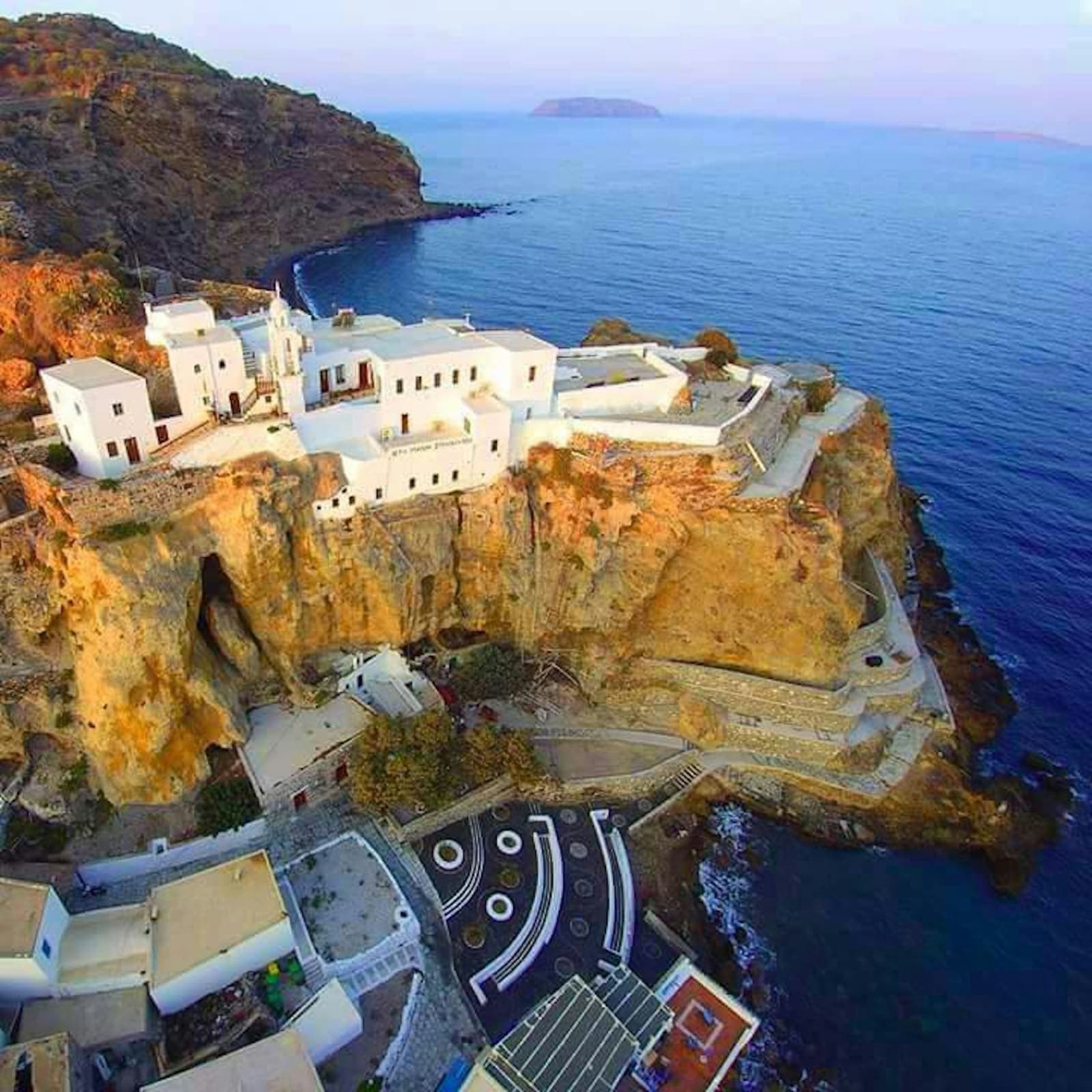 Greek Health experience on a Volcanic island with breathwork