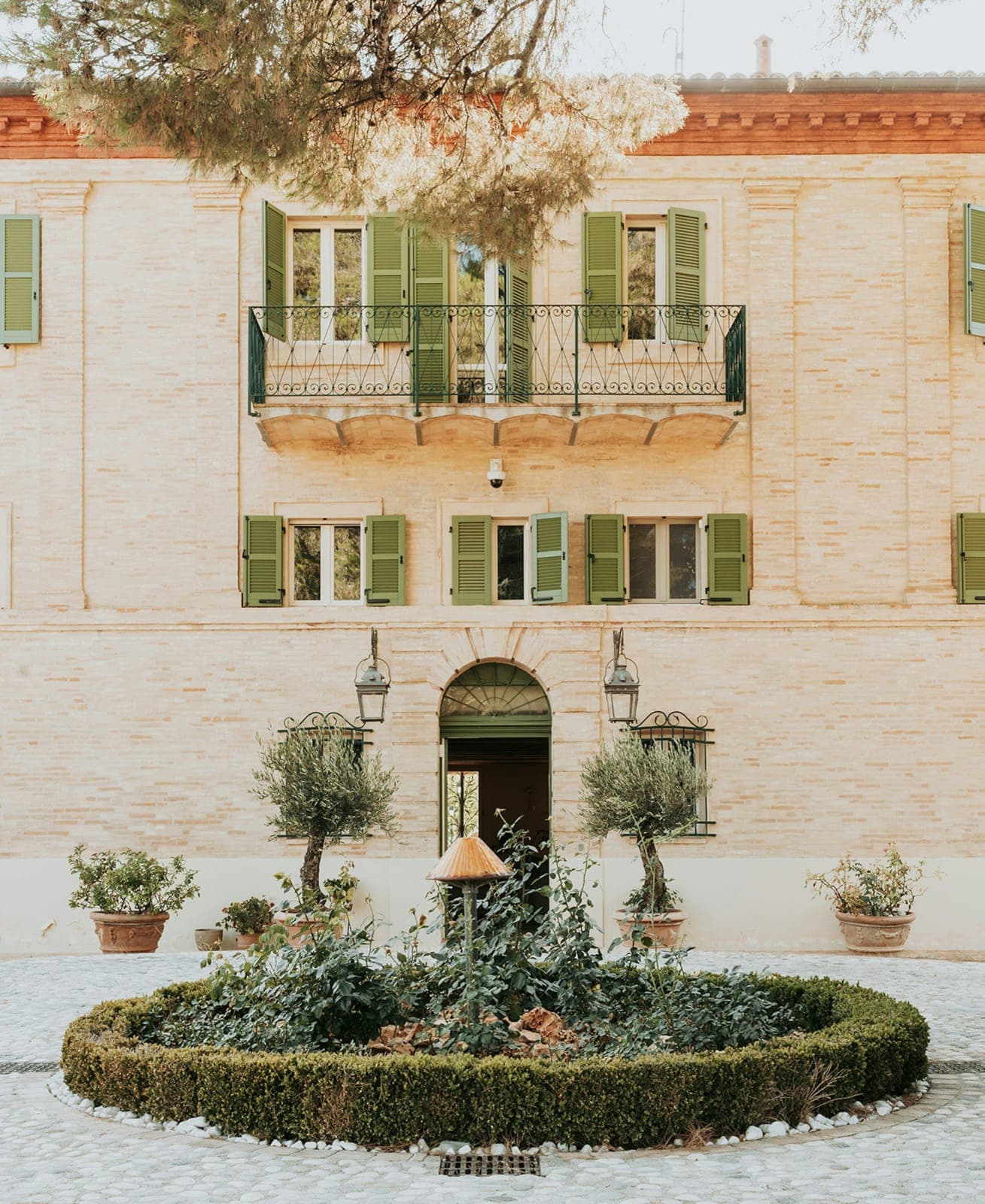 Maniero Montecassiano - Private villa resort in rustic Italy 5
