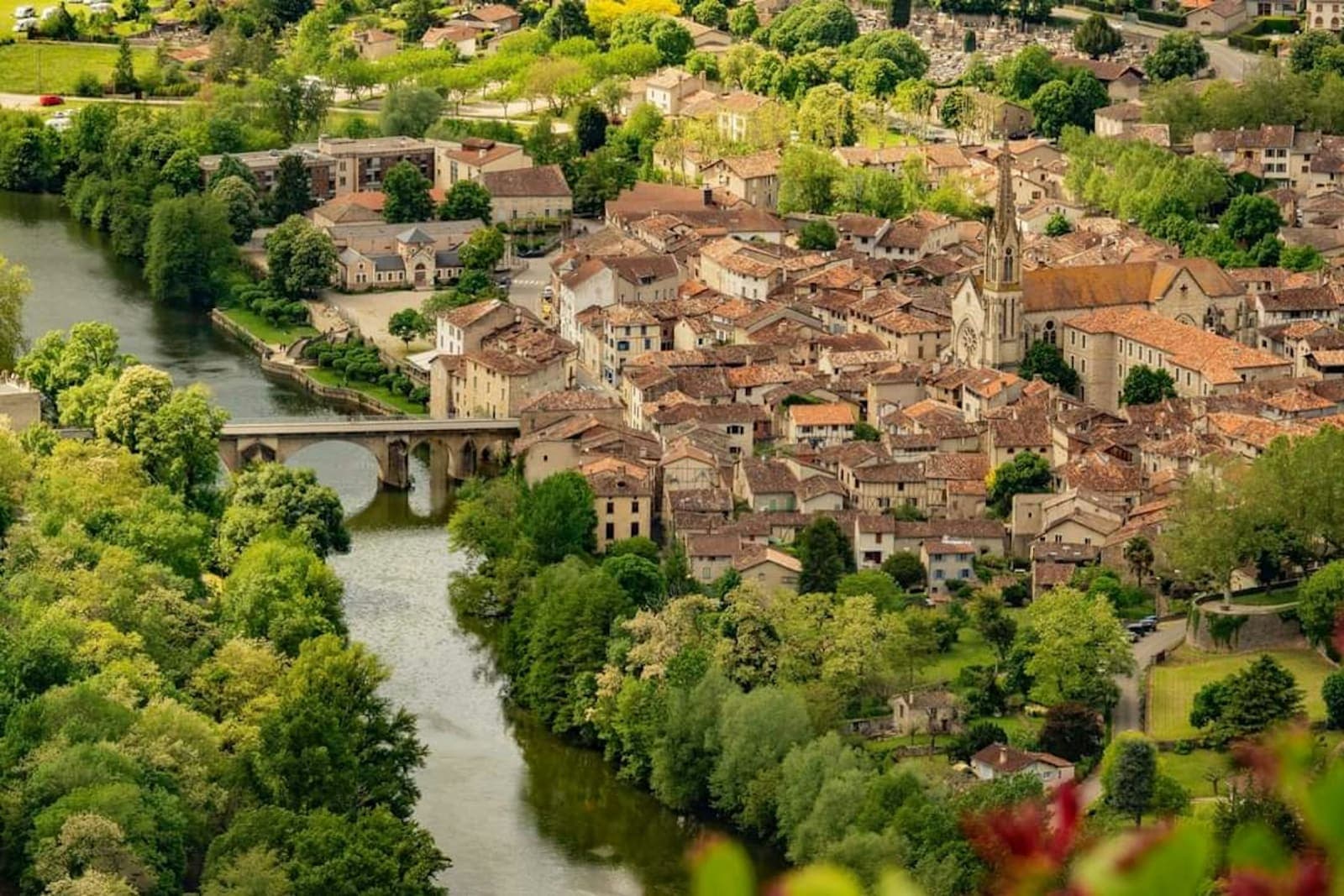 B&B and apartments in medieval village, SW France