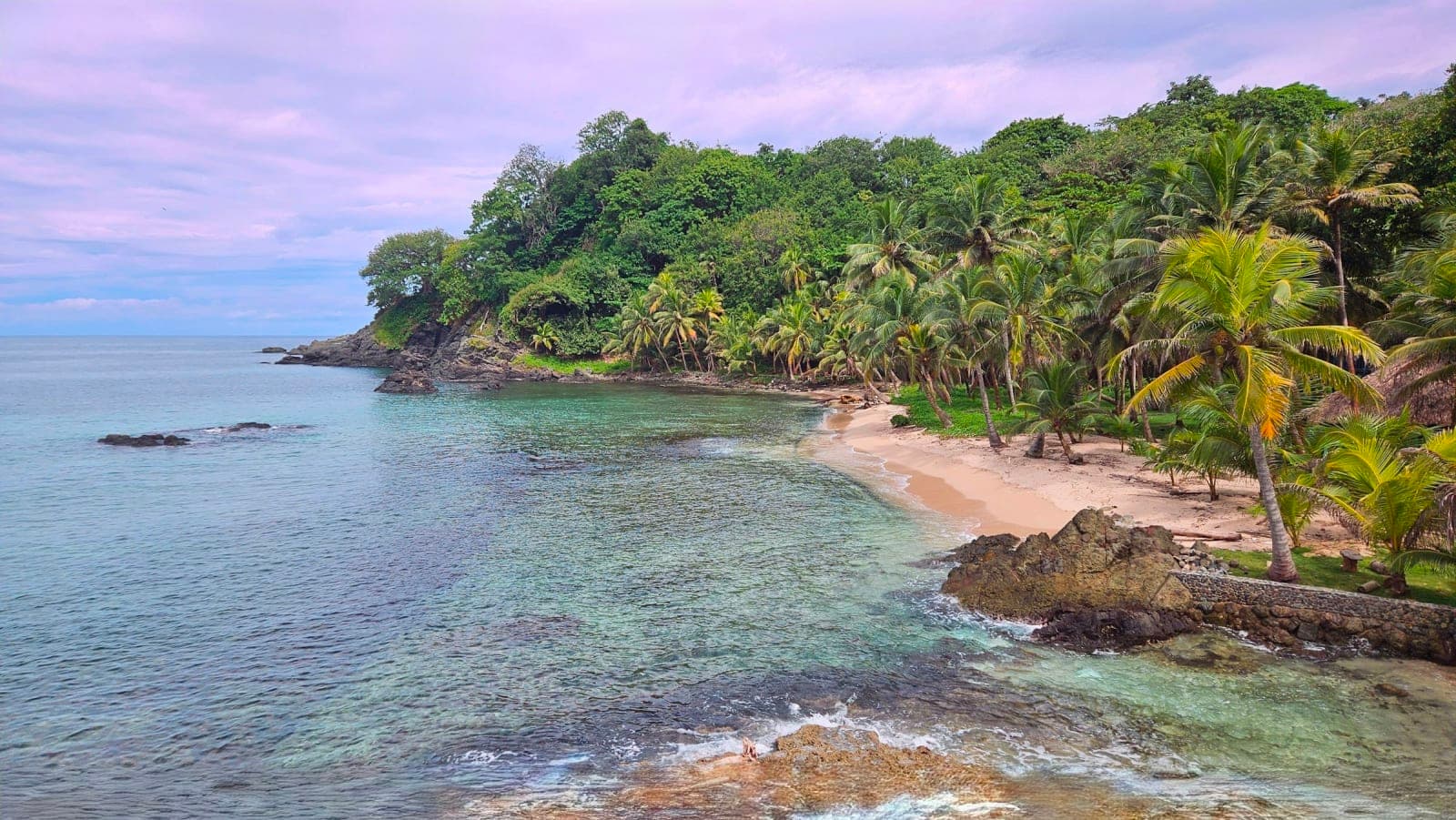 Brisa Bahía - Exclusive Beachfront Retreat Venue in Colombia 2